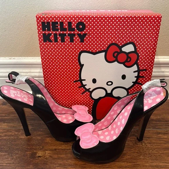 New Hello Kitty Black and Pink Heels Bow, Size 6, Vintage Rare! - Picture 2 of 10